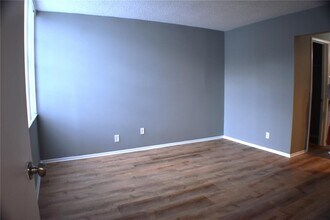 9450 Live Oak Pl, Unit 303 in Davie, FL - Foto de edificio - Building Photo