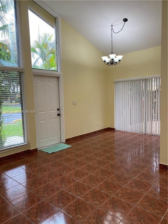 7081 W Sunrise Blvd in Plantation, FL - Building Photo - Building Photo
