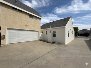 7931 Alhambra Dr in Huntington Beach, CA - Building Photo - Building Photo