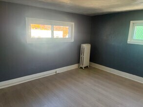 609 Main St in Blakely, PA - Building Photo - Building Photo