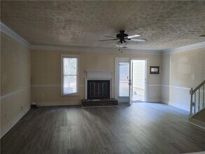 601 Oakmont Ln in Norcross, GA - Building Photo - Building Photo