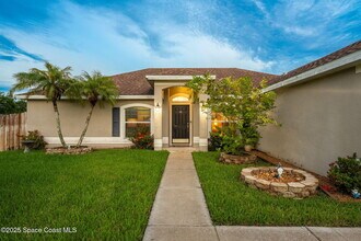 413 Grenadier Ave NW in Palm Bay, FL - Building Photo - Building Photo