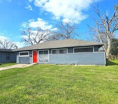 5935 Beldart St in Houston, TX - Building Photo