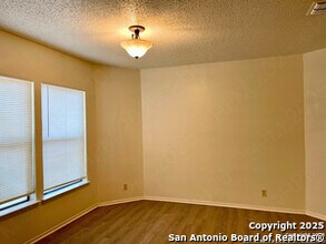 7315 Ridge Beach Dr in Converse, TX - Building Photo - Building Photo