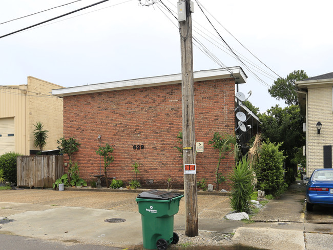 629 Papworth Ave in Metairie, LA - Building Photo - Building Photo