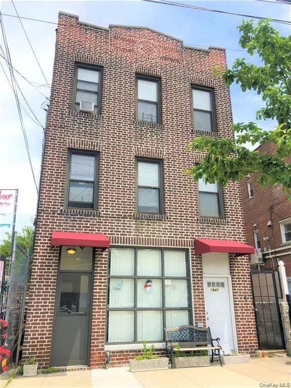 property at 1840 Bronxdale Ave