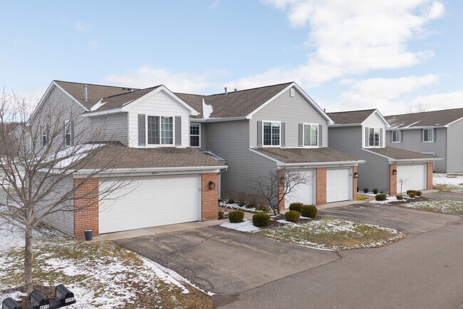 Rivertown Place Condominiums in Wyoming, MI - Building Photo - Primary Photo