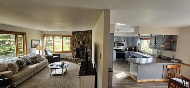 600 Ponderosa Dr in Jackson, WY - Building Photo - Building Photo