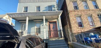 300 New York Ave in Jersey City, NJ - Building Photo