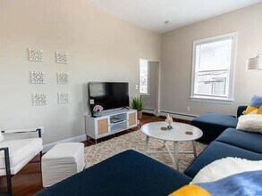 594 Thames St in Newport, RI - Building Photo - Building Photo
