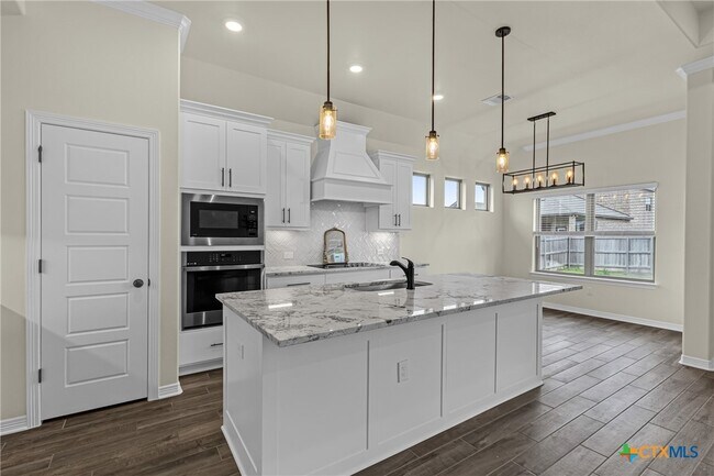 712 Eagle Pass Dr in Salado, TX - Building Photo - Building Photo