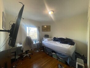 227 Boston Ave, Unit #2 in Medford, MA - Building Photo - Building Photo