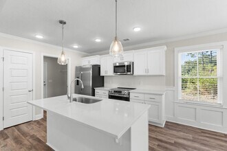 408 S Zetterower Ave in Statesboro, GA - Building Photo - Building Photo