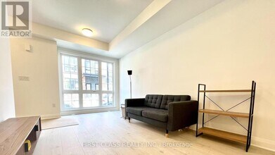 118 Alton Cres in Vaughan, ON - Building Photo - Building Photo
