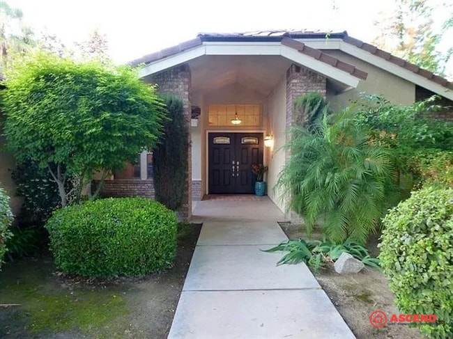 9809 Mesa Oak Dr in Bakersfield, CA - Building Photo - Building Photo