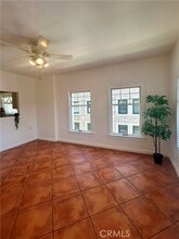 2121 James M Wood Blvd in Los Angeles, CA - Foto de edificio - Building Photo