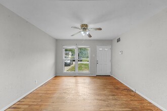 10617 Glen Garry Rd in St. Louis, MO - Building Photo - Building Photo