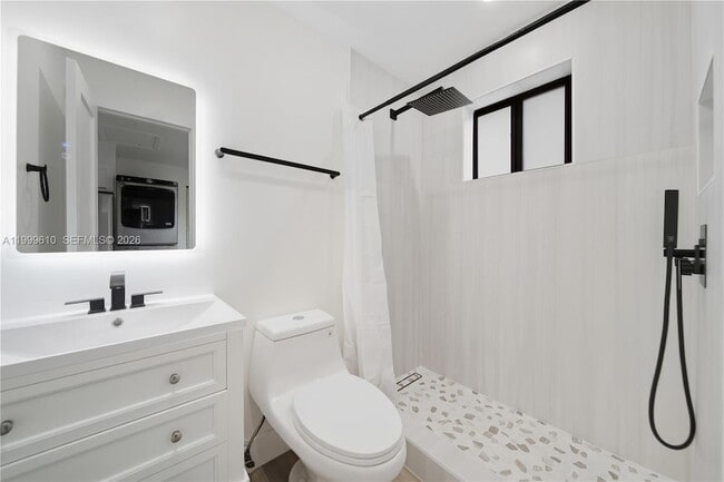 3101 SW 106th Ave, Unit Efficiency in Miami, FL - Building Photo - Building Photo