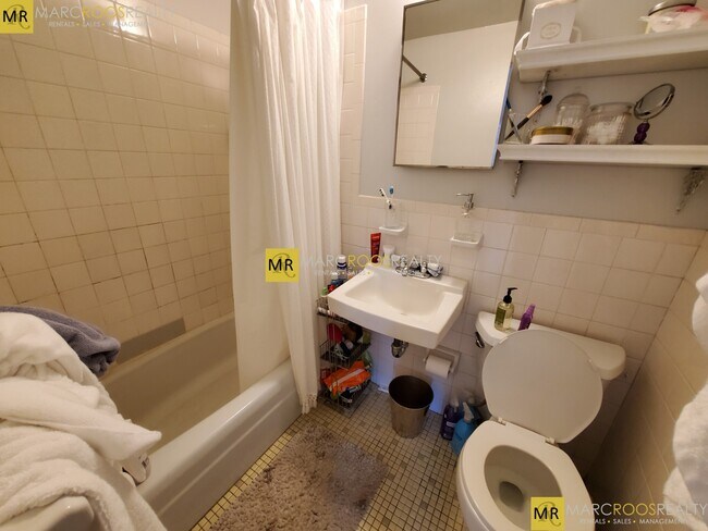 183 Saint Botolph St, Unit 4 in Boston, MA - Building Photo - Building Photo