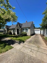 135 W Rose St-Unit -135 in Lebanon, OR - Building Photo - Building Photo