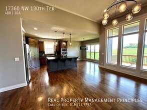 17360 NW 130th Terrace in Platte City, MO - Foto de edificio - Building Photo