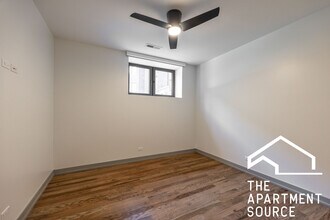 1325 W Estes Ave, Unit 1325 W. Estes in Chicago, IL - Building Photo - Building Photo