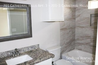701 Cathedral Hl in Edinburg, TX - Building Photo - Building Photo