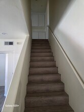 18347 Saticoy St in Reseda, CA - Building Photo - Building Photo