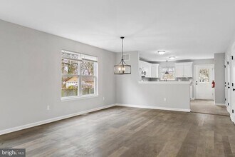 1024 Collings Ave in Oaklyn, NJ - Foto de edificio - Building Photo