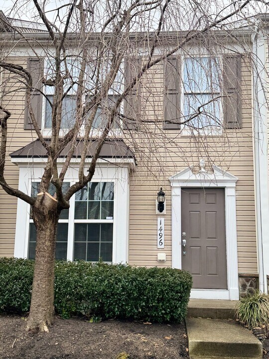 1496 Artisan Ct in Breinigsville, PA - Building Photo