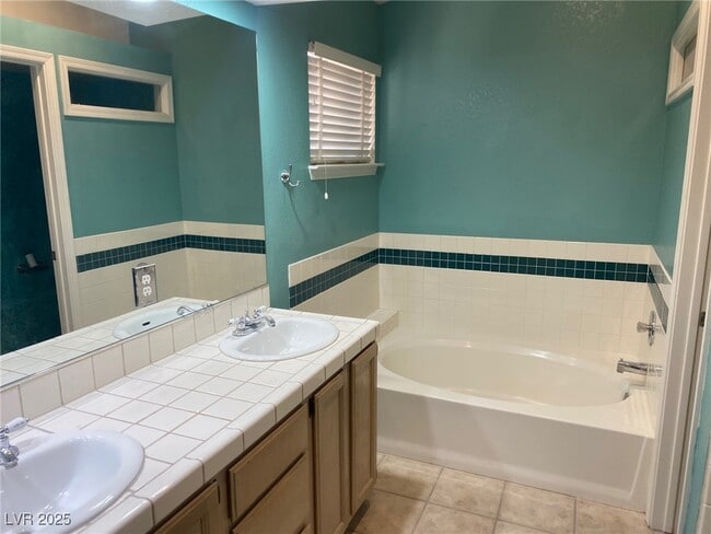 property at 2437 Rice Flower Cir