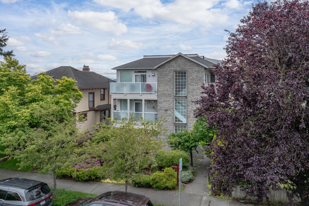 Grandview Place Condos in Everett, WA - Building Photo