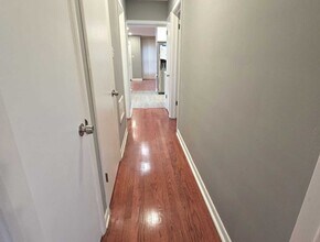 8942 S Cornell Ave in Chicago, IL - Building Photo - Building Photo