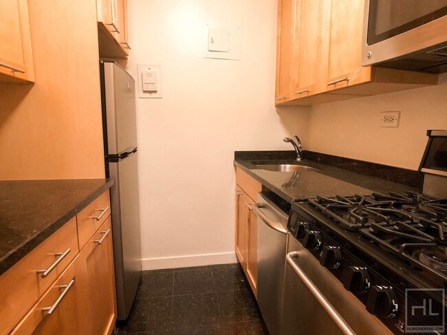 Fourth Avenue, Unit 3E in New York, NY - Foto de edificio - Building Photo