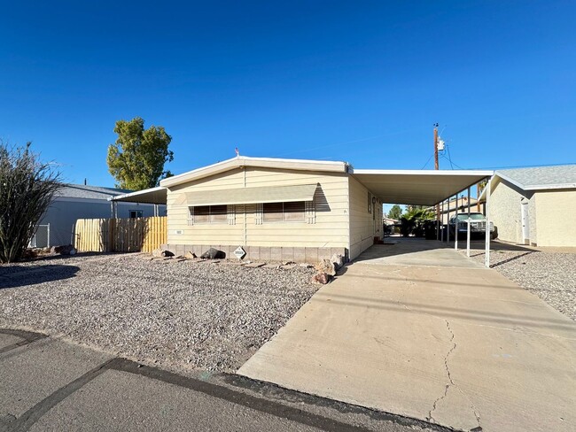 2136 Whitewater Dr in Bullhead City, AZ - Building Photo - Building Photo