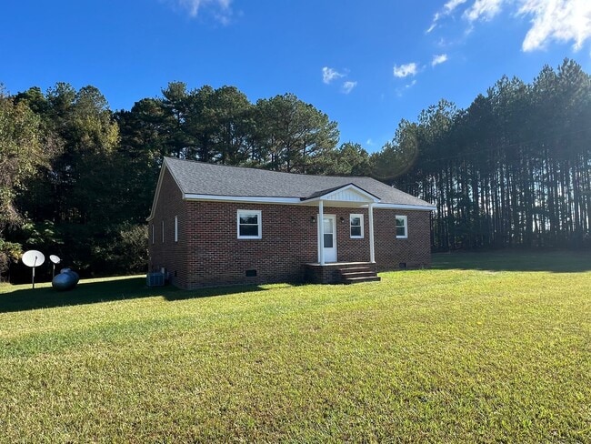 571 Mt Hebron Rd in Castalia, NC - Building Photo - Building Photo