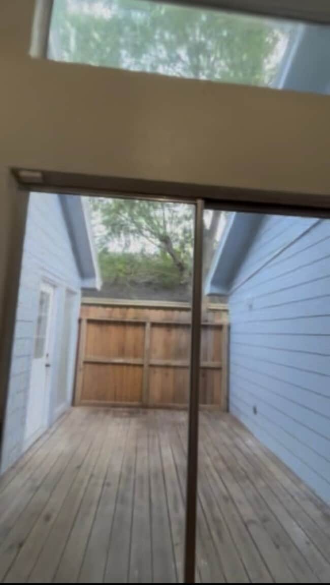 property at 1710 Blindlake Dr