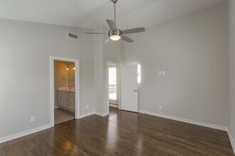 704 Porter Rd in Nashville, TN - Building Photo - Building Photo