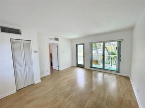 77 Hendricks Isle in Fort Lauderdale, FL - Building Photo - Building Photo
