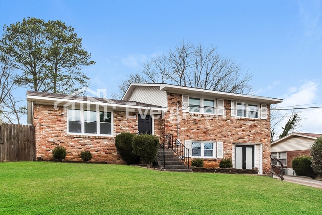 2523 Birchfield St NW in Huntsville, AL - Building Photo - Building Photo