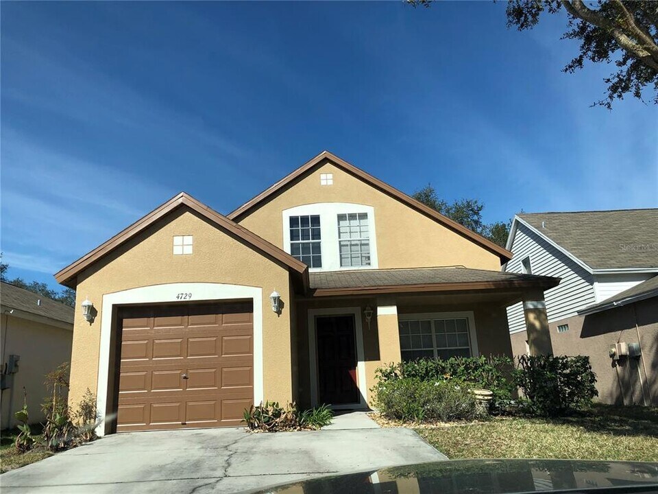 4729 White Bay Cir in Wesley Chapel, FL - Building Photo