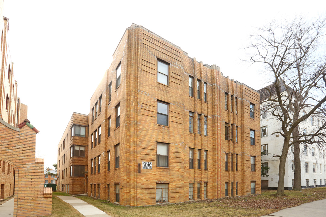 Cook Apartments in Highland Park, MI - Foto de edificio