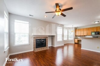 9757 Scotch Pine Ct in Fishers, IN - Foto de edificio - Building Photo