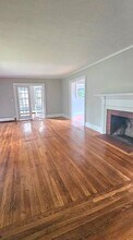 1634 Ella T Grasso Blvd in New Haven, CT - Building Photo - Building Photo