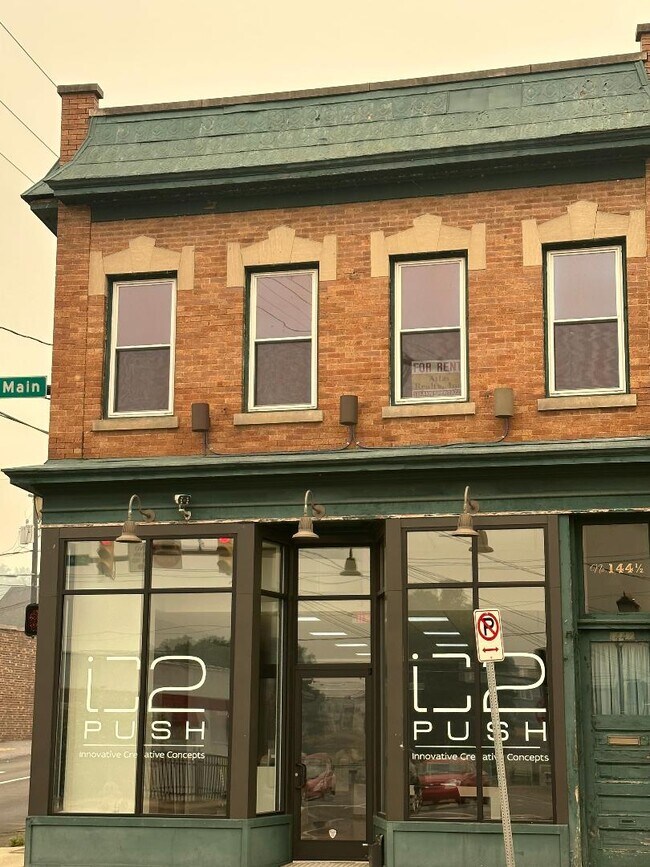 144 S Main St