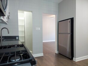 1454 W Winnemac Ave, Unit 3W in Chicago, IL - Building Photo - Building Photo