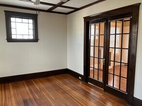 43 Roslyn St, Unit 2 in Salem, MA - Foto de edificio - Building Photo