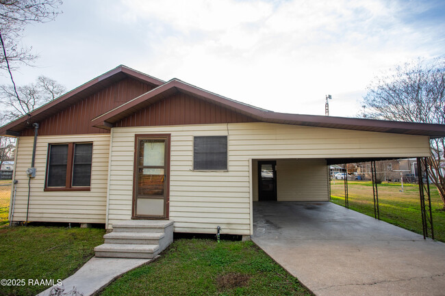 169 W Railroad Ave in Arnaudville, LA - Building Photo - Building Photo