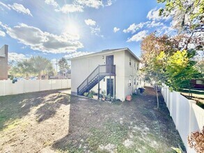 11705 North Dr in Tampa, FL - Building Photo - Building Photo