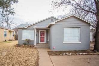 2513 31st St in Lubbock, TX - Building Photo - Building Photo